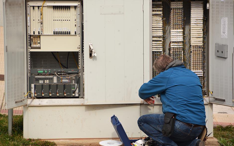 l'électricien Montreuil